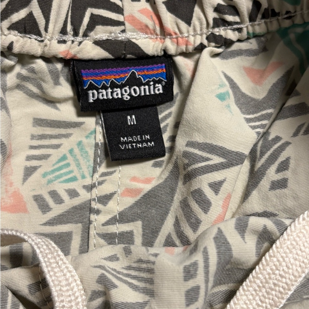 Patagonia Women's Geometric Patterned Shorts - Picture 3 of 3